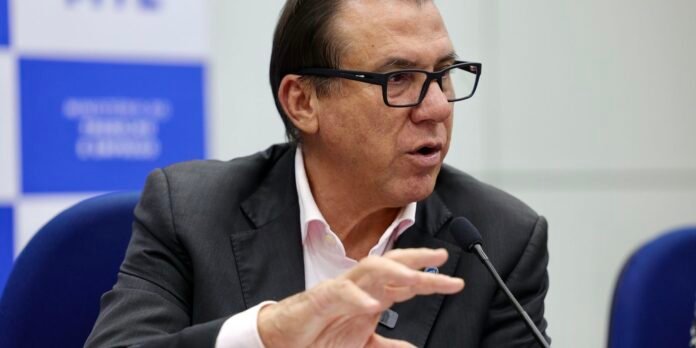 PECs-da-escala-6x1-nao-competem-com-proposta-do-governo.jpg PECs da escala 6x1 não competem com proposta do governo, diz Marinho