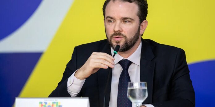 Proposta-de-subsidio-ao-diesel-importado-tem-adesao-de-25.jpg Proposta de subsídio ao diesel importado tem adesão de 25 estados
