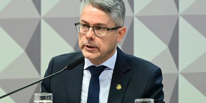 Relatorio-da-CPI-do-Crime-conecta-faccoes-com-sistema-financeiro.jpg Relatório da CPI do Crime conecta facções com sistema financeiro