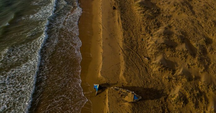 A-medida-que-as-mortes-causadas-por-ataques-de-barcos.jpg À medida que as mortes causadas por ataques de barcos nos EUA ultrapassam 200, os moradores locais registram um custo ainda maior