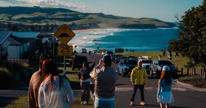 A-rua-mais-bonita-da-Australia-esta-lutando-contra-a.jpg A 'rua mais bonita' da Austrália está lutando contra a fama do TikTok e do Instagram