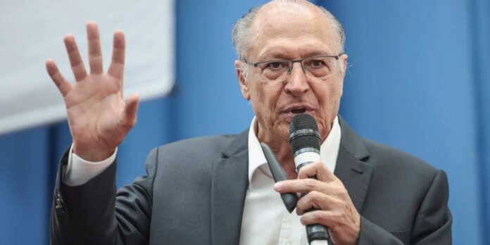 Alckmin-espera-dialogo-e-boa-quimica-em-encontro-entre-Lula.jpg Alckmin espera diálogo e “boa química” em encontro entre Lula e Trump