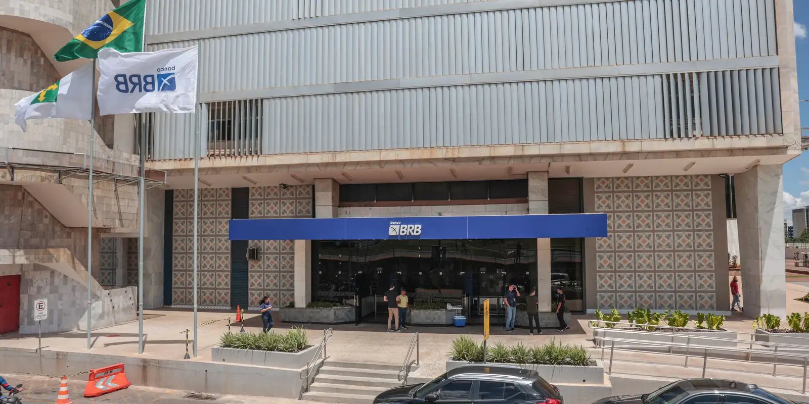 Entenda-operacao-de-ate-R-65-bilhoes-para-socorrer-BRB.jpg Entenda operação de até R$ 6,5 bilhões para socorrer BRB