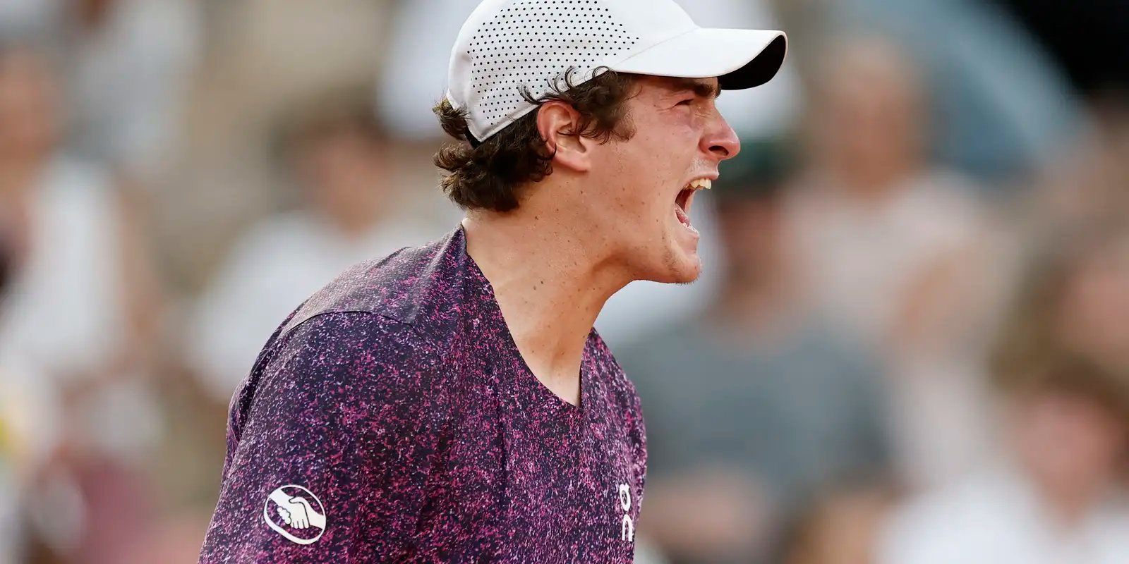Joao-Fonseca-vira-sobre-croata-e-vai-encarar-Djoko-em.jpg João Fonseca vira sobre croata e vai encarar Djoko em Roland Garros