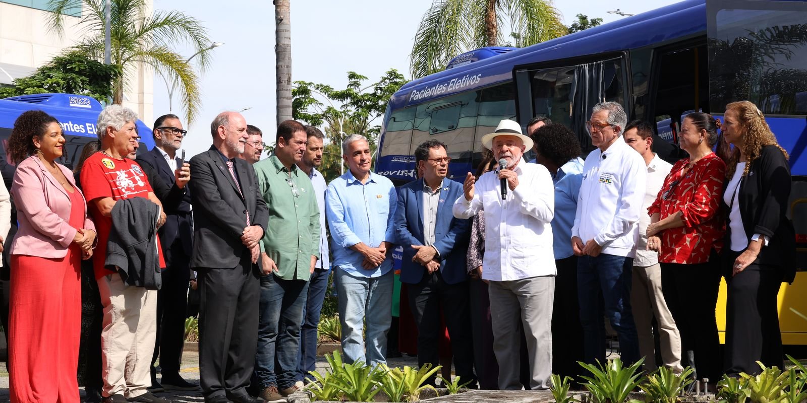Lula-pede-que-governador-do-RJ-trabalhe-para-prender-milicianos.jpg Lula pede que governador do RJ trabalhe para prender milicianos