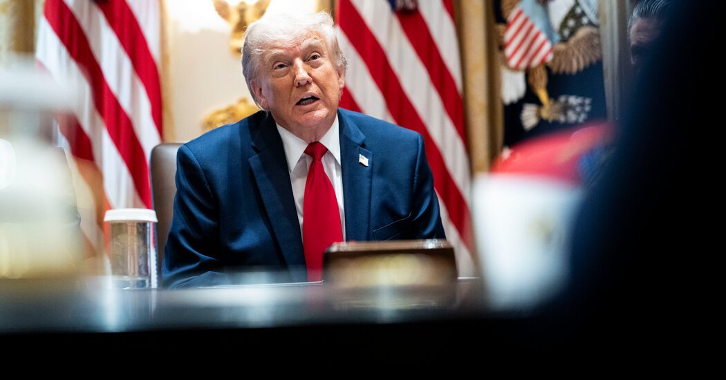 Trump-diz-que-nao-sente-pressao-politica-para-fechar-acordo.jpg Trump diz que não sente pressão política para fechar acordo com o Irã