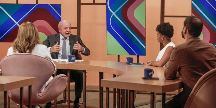 Vamos-ver-quem-e-quem-diz-Lula-sobre-reducao-da.jpg "Vamos ver quem é quem", diz Lula sobre redução da jornada de trabalho