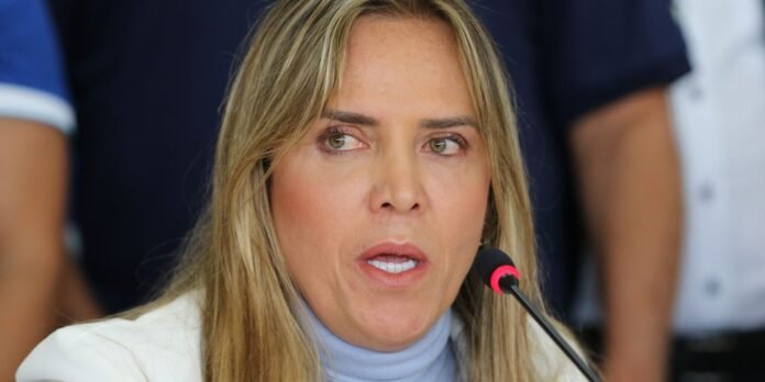 Governadora-do-DF-recebe-alta-apos-apresentar-quadro-de-pneumotorax.jpg Governadora do DF recebe alta após apresentar quadro de pneumotórax