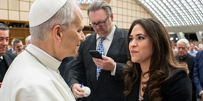 Papa-nomeia-primeira-mulher-para-liderar-comunicacoes-do-Vaticano.jpg Papa nomeia primeira mulher para liderar comunicações do Vaticano