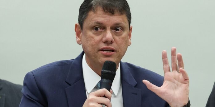 SP-TCE-aprova-com-ressalvas-as-contas-do-governo-de.jpg SP: TCE aprova com ressalvas as contas do governo de Tarcísio de 2025